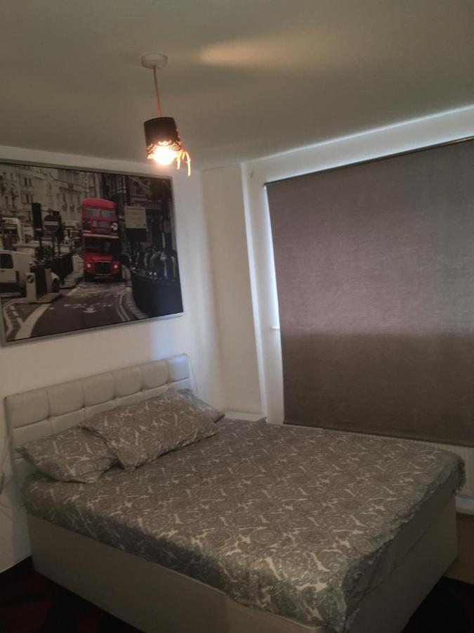 1 Bed Apt Near Canary Wharf London City Centre Экстерьер фото